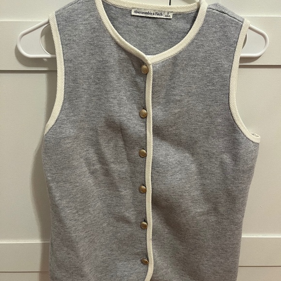 Abercrombie Vest - Picture 1 of 2